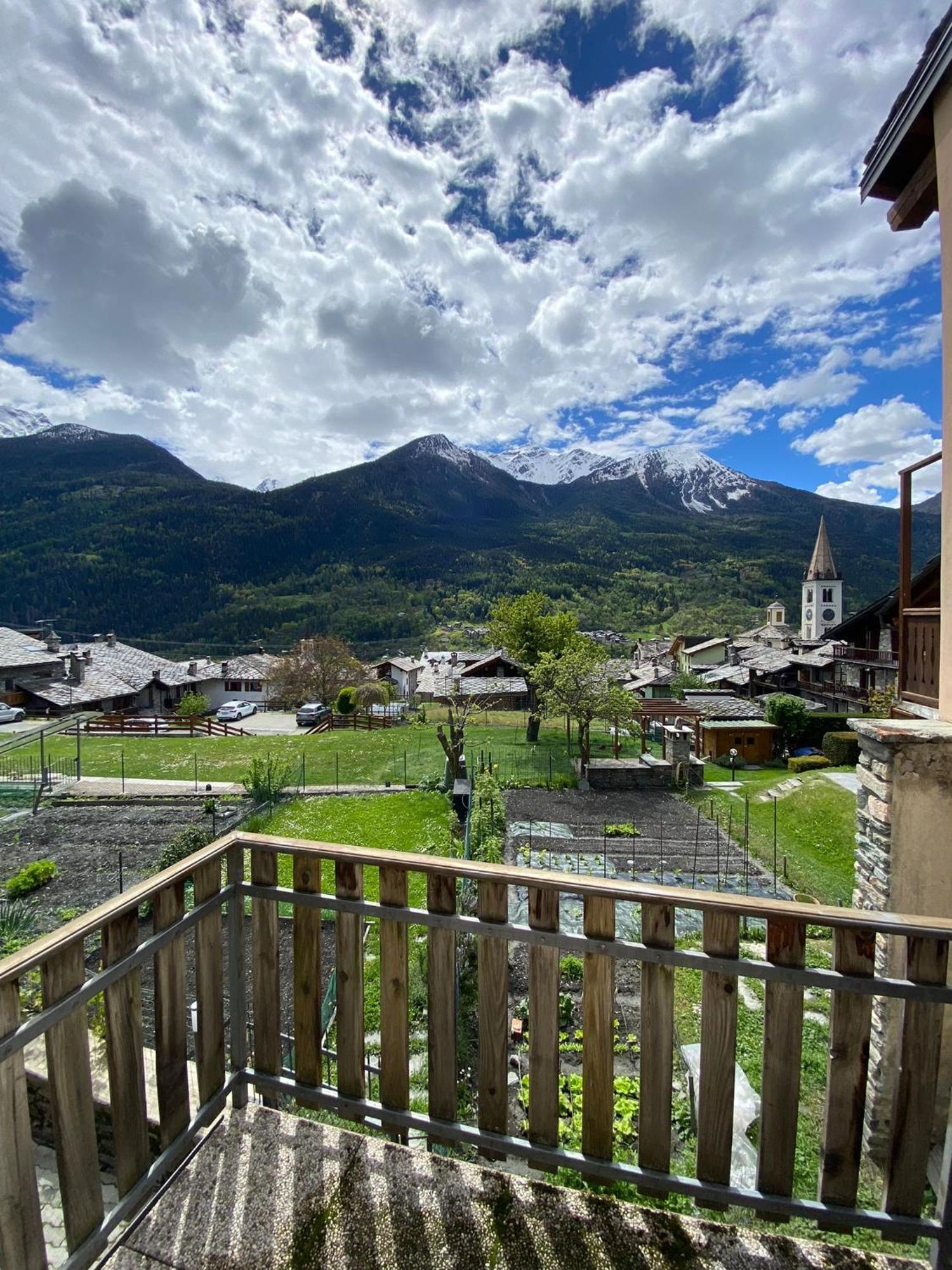 Casa Vacanze A La Salle Exteriör bild